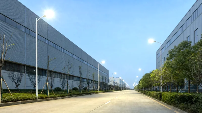 厂区主路LED路灯改造案例图片